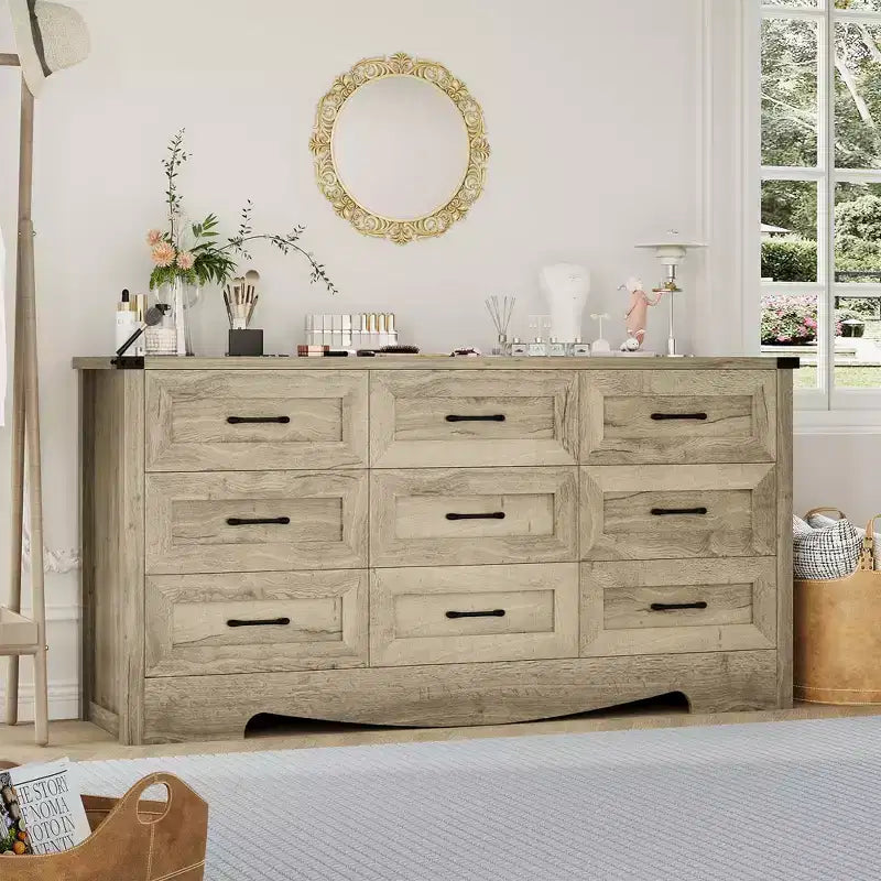 Commode à tiroirs, coffre en bois de style ferme moderne du milieu du siècle