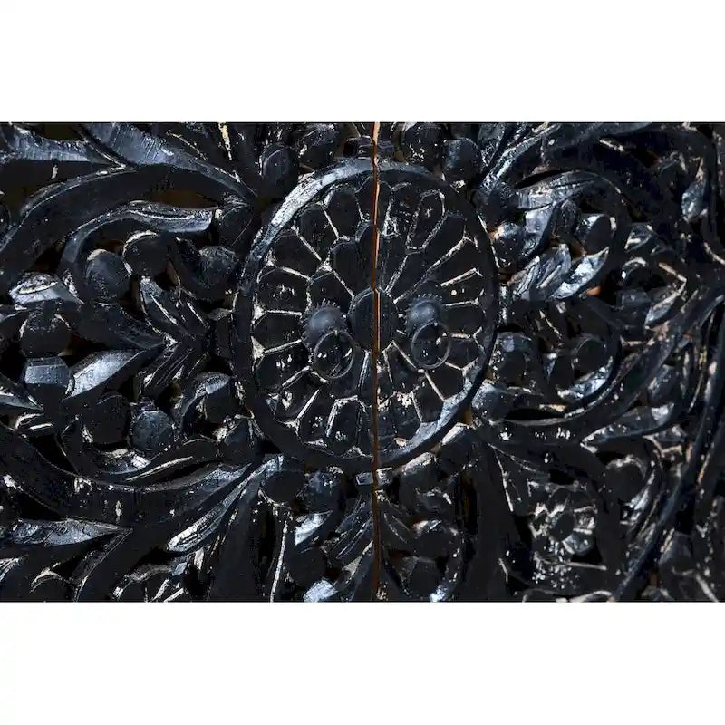 Bahut à 4 portes sculpté